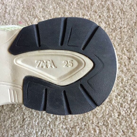 Zara Girl’s Toddler Light Green Sneakers with Bow - Picture 8 of 9